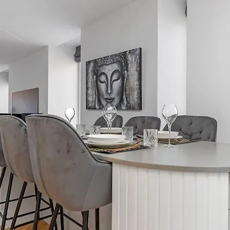 Lux 2bd With Mini Spa Next To Old Town Apartman *